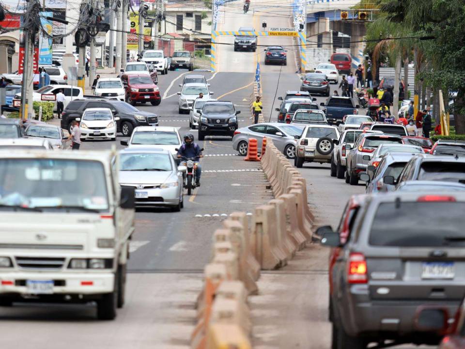 El Centro Cívico Gubernamental es uno de los puntos de mayor tráfico vial en la capital, se esperan mejoras.