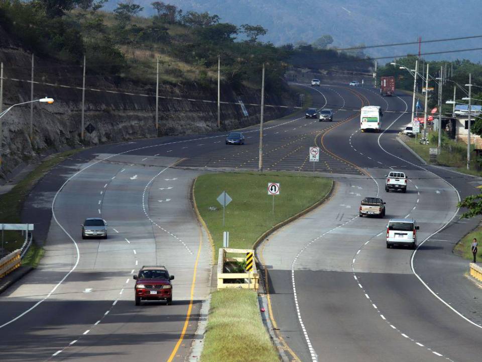 Una de las carreteras más seguras en este momento para viajar es la CA-5 Norte, de Tegucigalpa a Puerto Cortés, pero se debe pagar peaje.