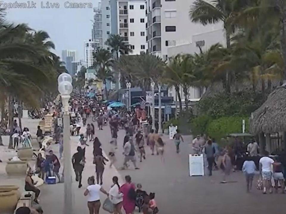 Las personas se encontraban departiendo en la playa, cuando empezaron las detonaciones de bala.