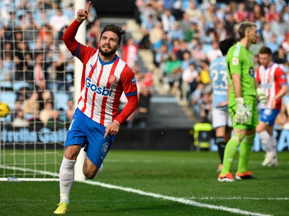 Portu anotó su tercer gol de la temporada con el Girona y así le ayuda a estar de líderes.