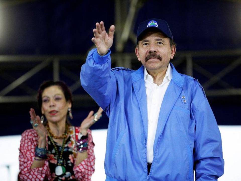 Daniel Ortega quiere imponer ley que obliga a empresas de telefonía a suministra información de sus usuarios.