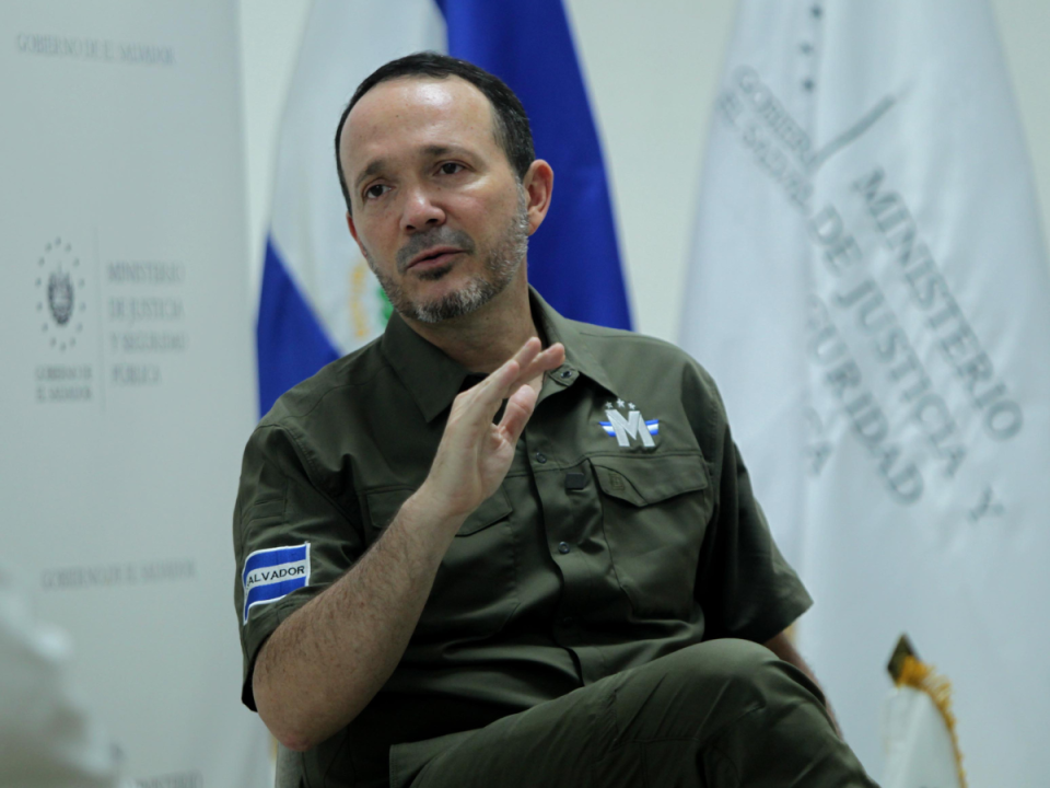 Gustavo Villatoro, ministro de Seguridad de El Salvador, conversó ampliamente con la Unidad Investigativa de EL HERALDO Plus.