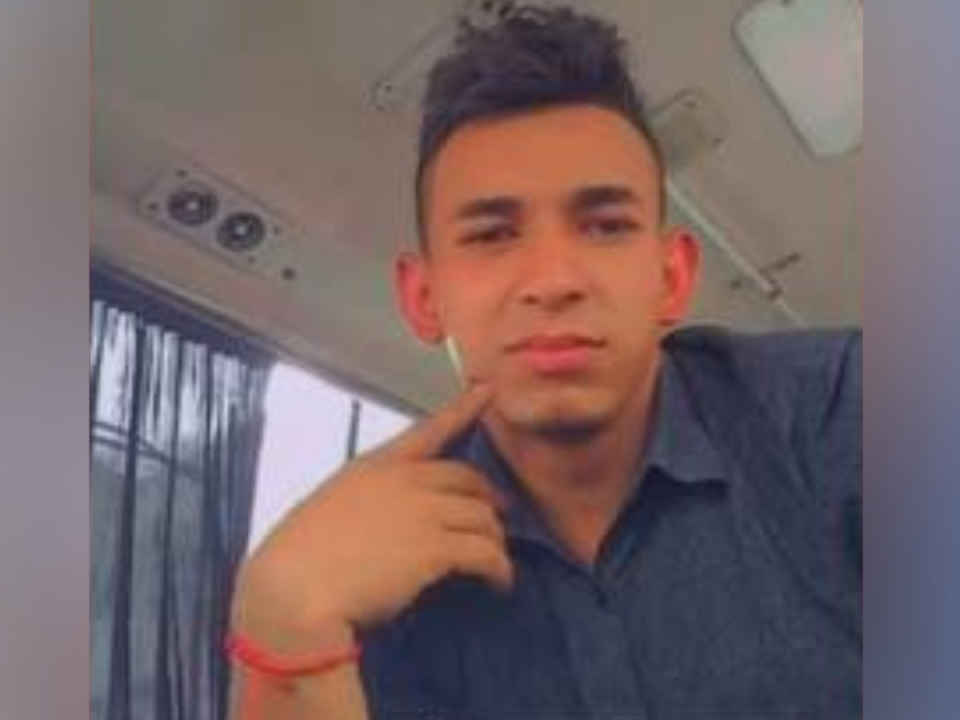El joven originario de Limones, Lepaguare, perdió la vida en un accidente de tránsito.