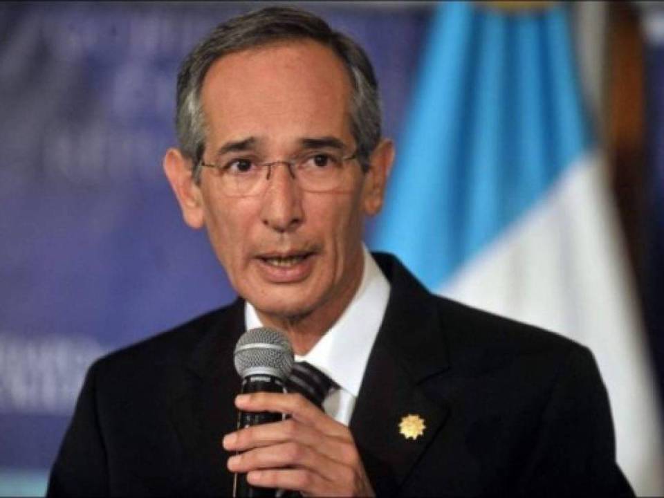 El político guatemalteco fungió como presidente del país centroamericano de 2008 a 2012.