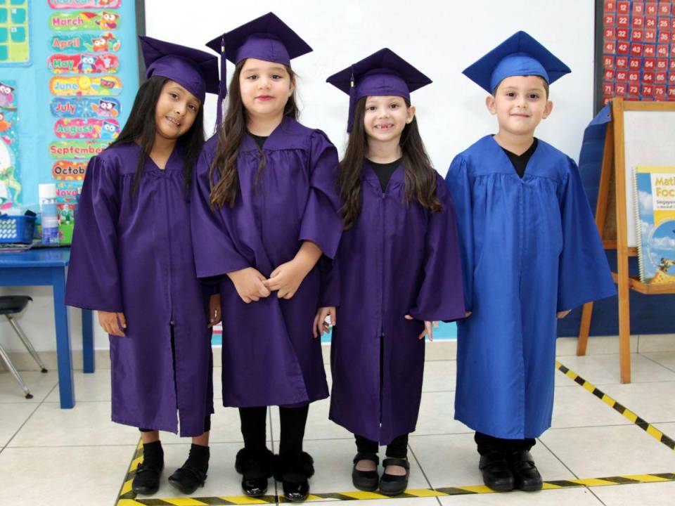Memorable, así resultó la ceremonia de graduación de los más pequeños de la International School Tegucigalpa (IST). Nikté Alvarenga, Valentina Muñoz, Paulina Corrales y Abiel Alonzo.