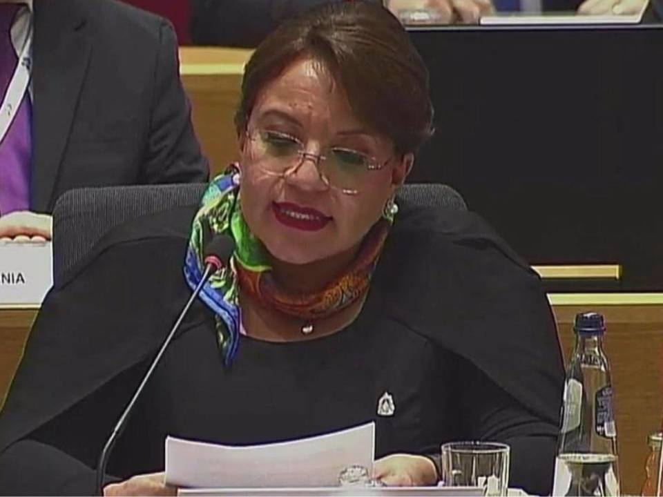 Xiomara Castro participará en la Cumbre de la Unión Europea y la Comunidad de Estados Latinoamericanos y Caribeños (Celac) este lunes 17 y martes 18 de julio en Bruselas, Bélgica.