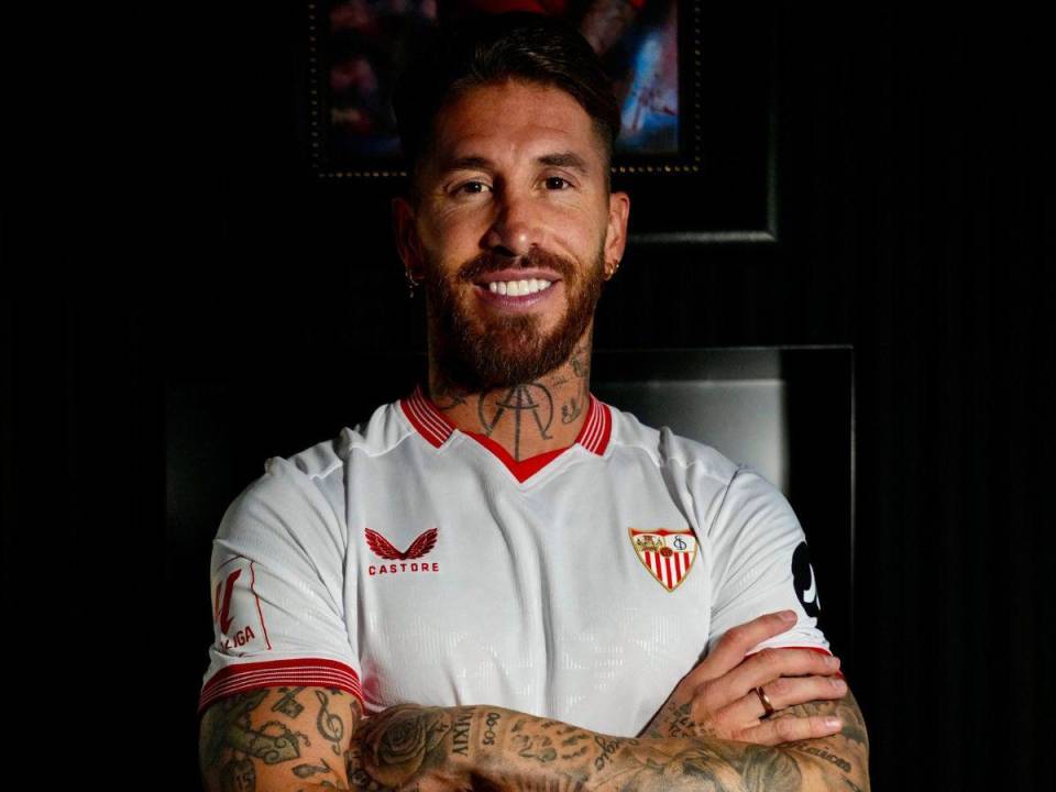 Sergio Ramos vuelve al conjunto hispalense 18 años después tras su paso exitoso por Real Madrid y PSG.