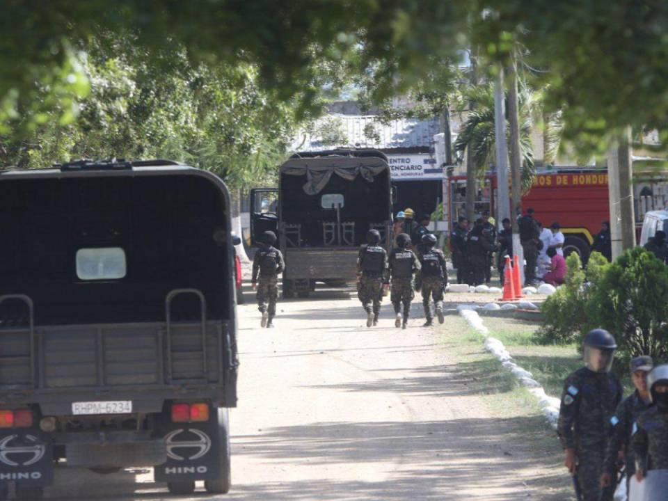 Tras más de tres horas, la Policía Militar anunció el control en el Centro Penal de Comayagua, donde se registró un amotinamiento este jueves -10 de agosto-.