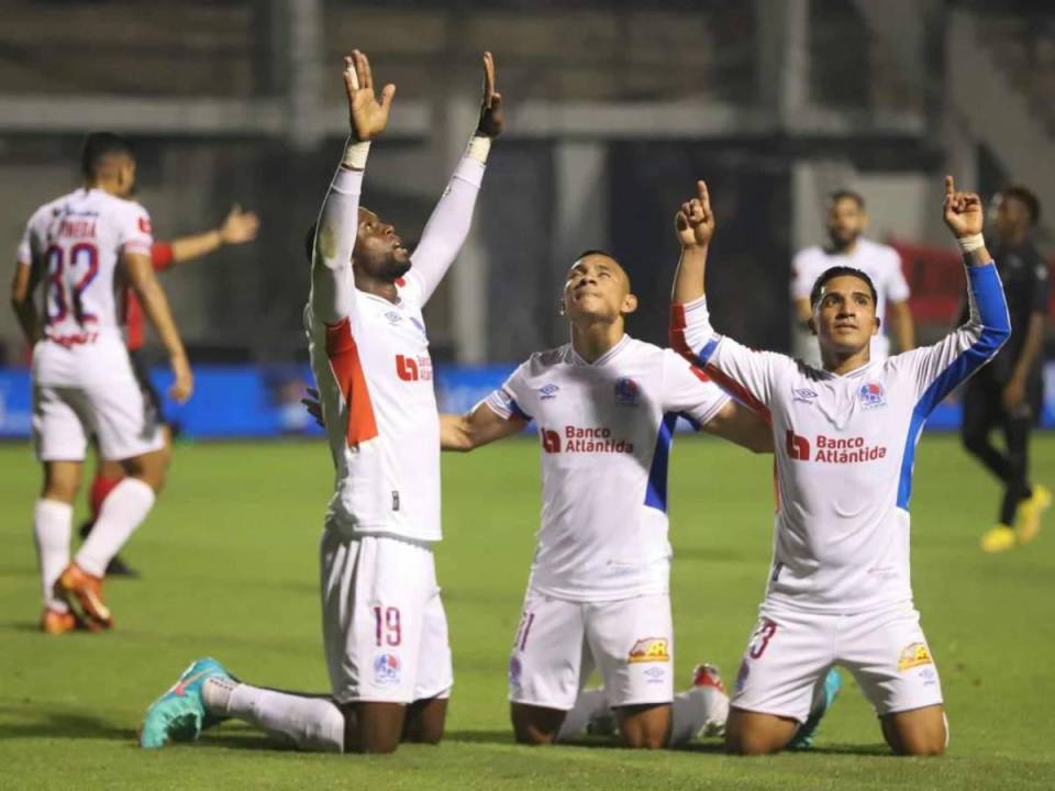 Olimpia ya suma 45 partidos invictos en la Liga Nacional de Honduras.