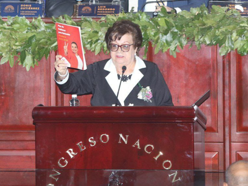 Durante la instalación de la segunda legislatura, la designada presidencial, Doris Gutiérrez, dio un discurso recordando la conmemoración del Día de la Mujer Hondureña.