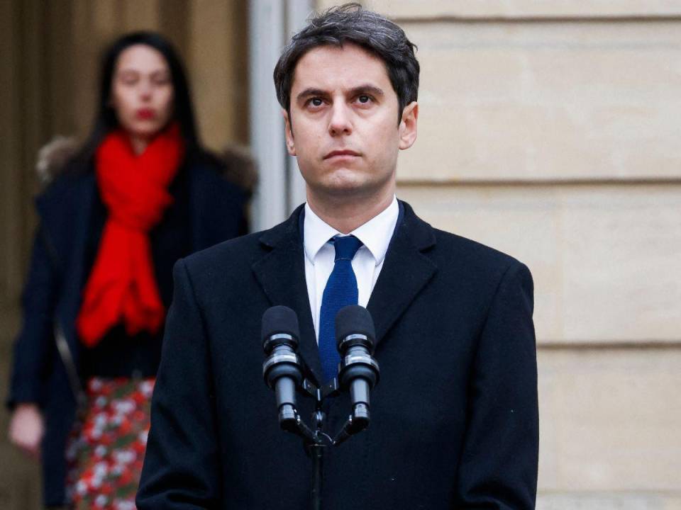 Gabriel Attal es el primer ministro joven de Francia.