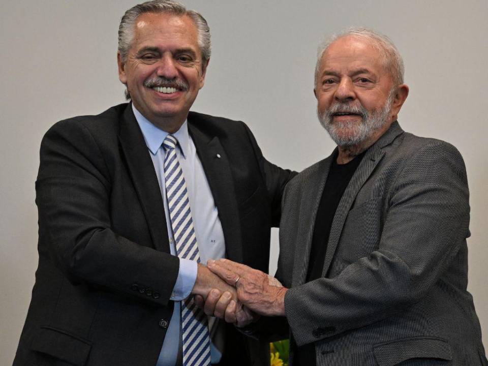 <b>Lula</b> se reunió este mismo lunes con el presidente argentino, Alberto Fernández a pocas horas de los resultados del balotaje en Brasil.