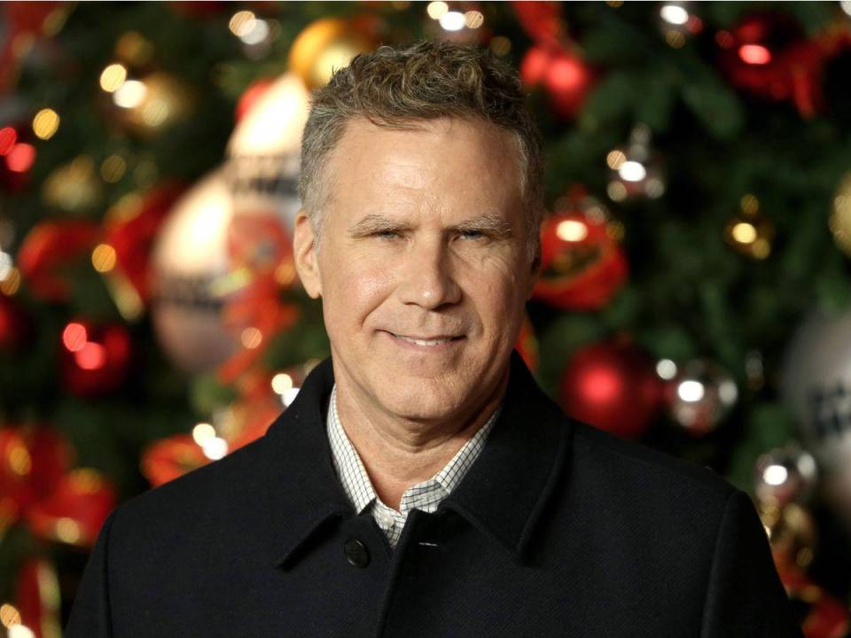 Will Ferrell se convirtió en una figura navideña después de protagonizar la película “Elf”, que se volvió un clásico moderno. Su actuación como Buddy, el elfo humano, es cómica y entrañable, y la cinta se ha vuelto favorita de muchas personas durante la Navidad.