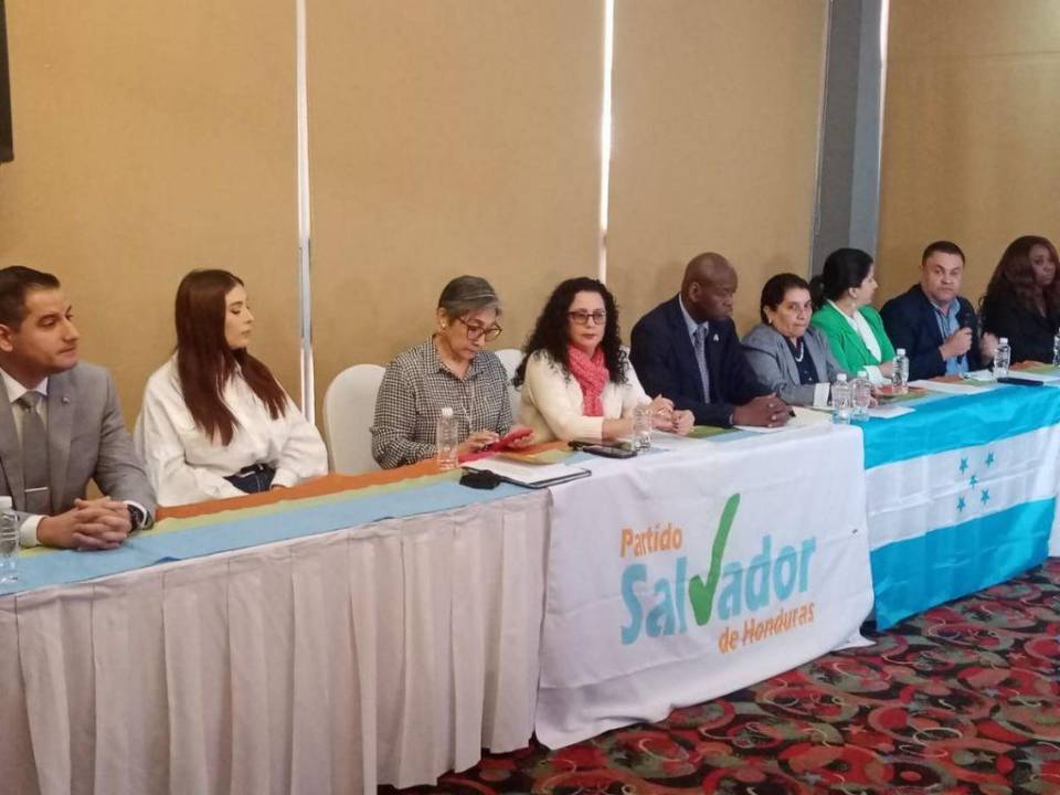 Una votación “sin colores políticos” y “transparente” prometen los diputados del Partido Salvador de Honduras (PSH).