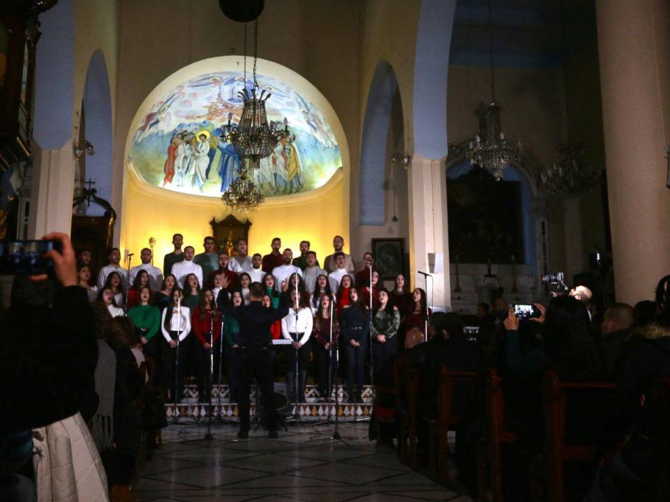 A penas han llevado a cabo algunos de sus actos navideños.