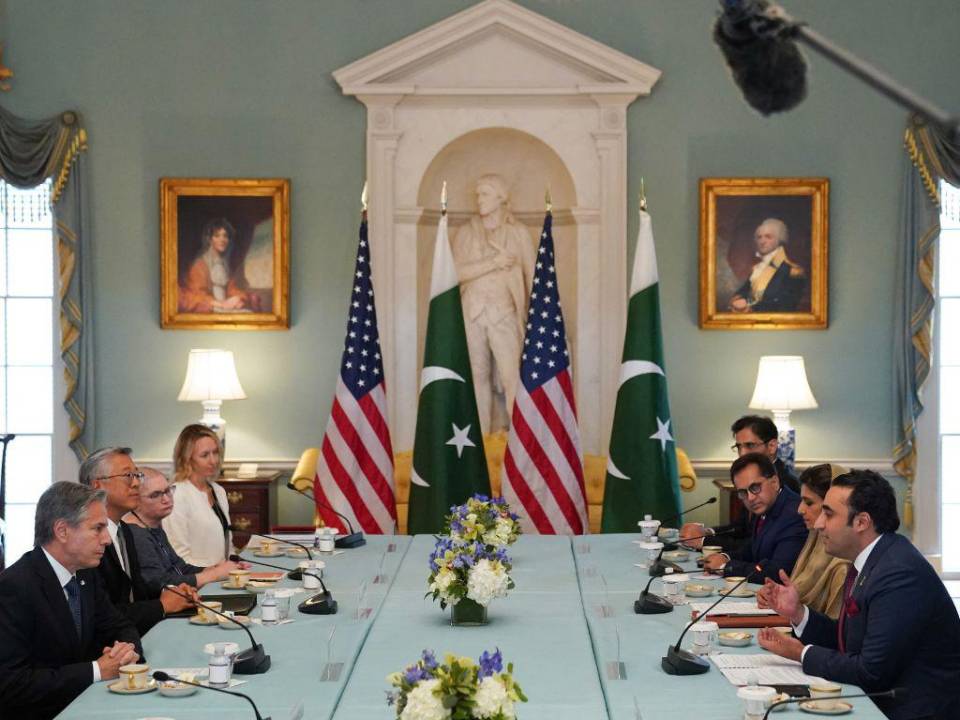 El jefe de la diplomacia estadounidense se reunió con su homólogo pakistaní, Bilawal Bhutto Zardari.