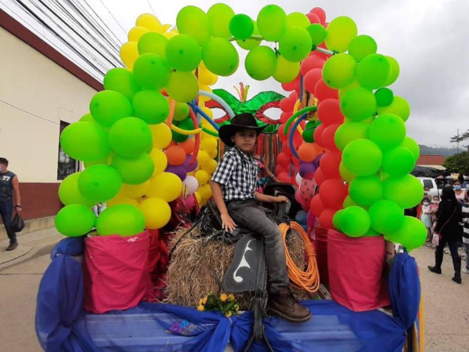 Baile, color y alegría: así se vivió el inicio de la Feria Juniana 2022 en El Paraíso