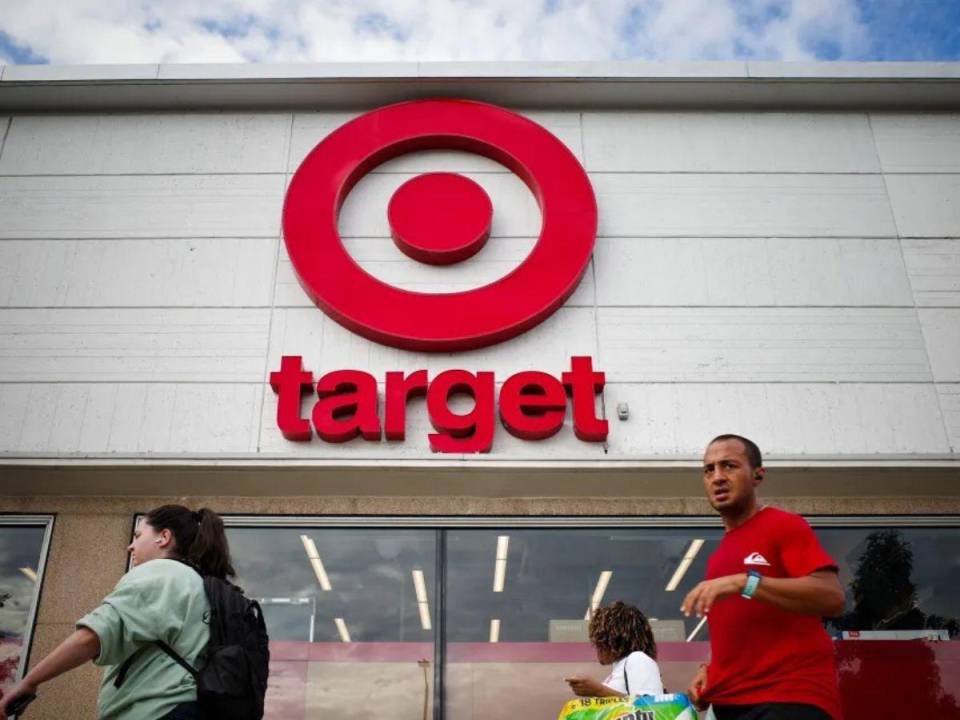 EEUU: Tras amenazas a empleados, cadena de supermercados Target quita de estantes productos relacionados a comunidad LGBT+