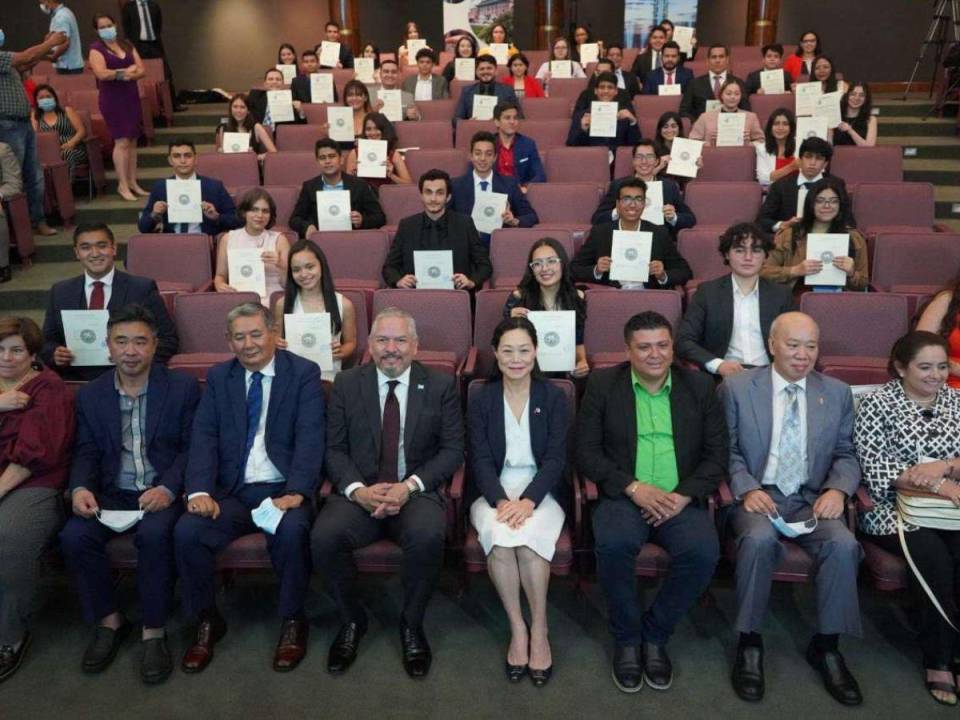 Un total de 90 estudiantes hondureños becados en Taiwán solicitaron al gobierno que se realice el pago de beca correspondiente de los tres meses de lo que va de 2024.