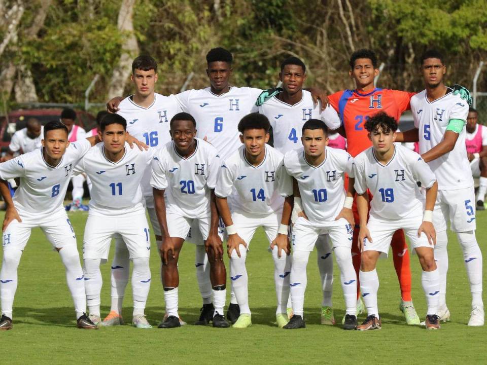 La Selección de Honduras se mantiene a la espera de conocer dónde se realizará el torneo finalmente.