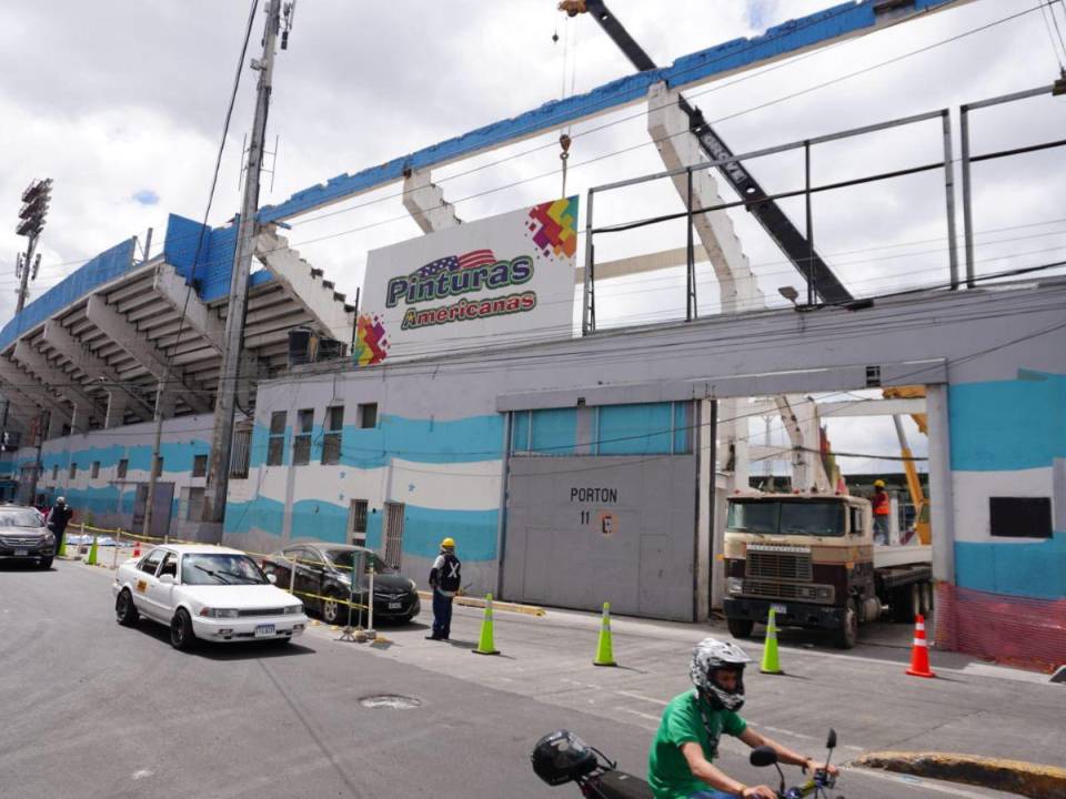 En el Estadio Nacional realizan obras de reconstrucción de la gradería de sol centro.