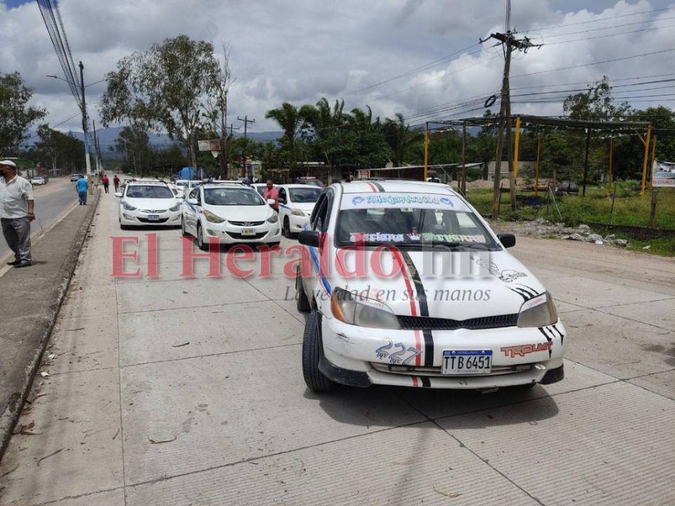Los conductores demandan las pésimas condiciones de las calles en Siguatepeque.
