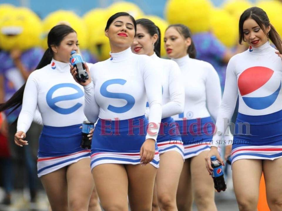 Hermosas mujeres adornan la final de ida entre Motagua y Real España