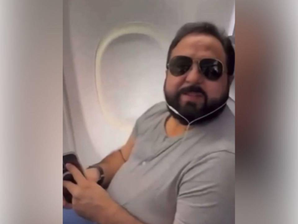 En primera clase y rumbo a EUA: Graban a Luis Redondo en un avión