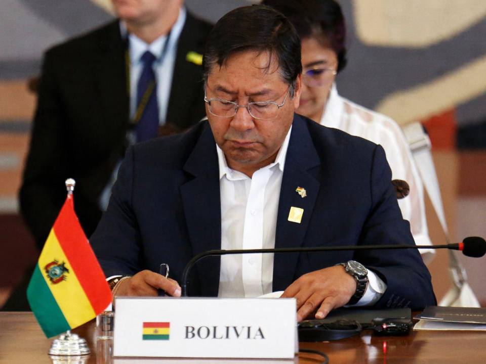 El presidente de Bolivia, Luis Arce, dijo que estaba rompiendo relaciones diplomáticas con Israel como una reprimenda por su ofensiva en la Franja de Gaza.