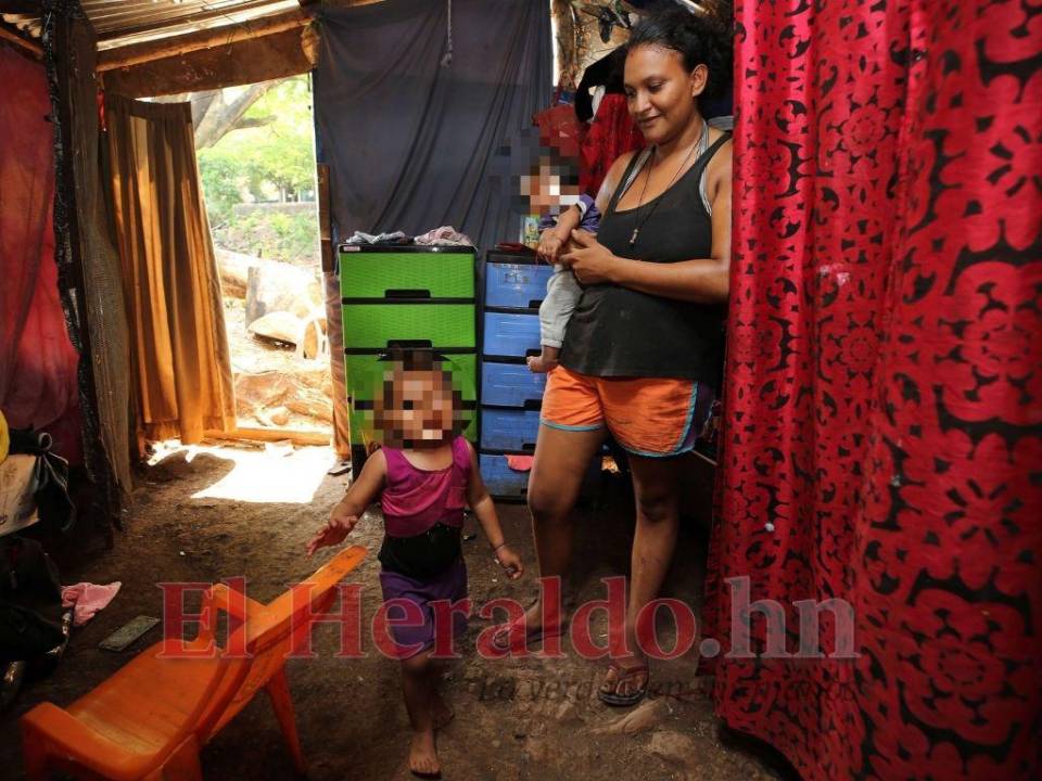 La joven madre de familia Valeria Osorto es un ejemplo de la crisis que viven muchas personas en el Golfo de Fonseca.