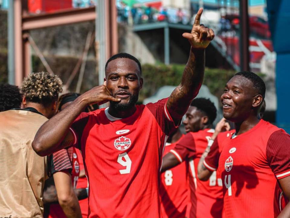 Cyle Larin anotó uno de los goles para que la selección de Canadá clasificara a Copa América 2024.