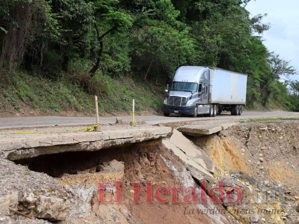 Las tormentas naturales Eta y Iota dañaron puentes y varios ejes carreteros de la nación, así que los gobiernos deben acudir a los préstamos para solucionar los problemas.