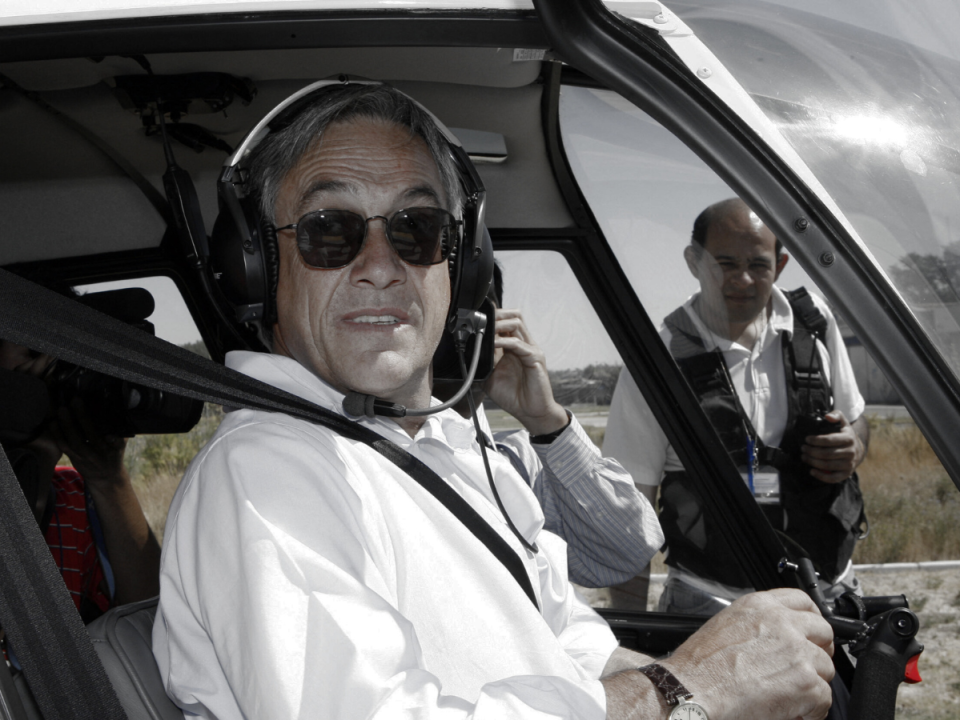 Sebastián Piñera falleció el martes en un accidente de helicóptero en el sector de Lago Ranco, a 920 km al sur de Santiago, donde pasaba sus vacaciones de verano junto a algunos de sus hijos y nietos.