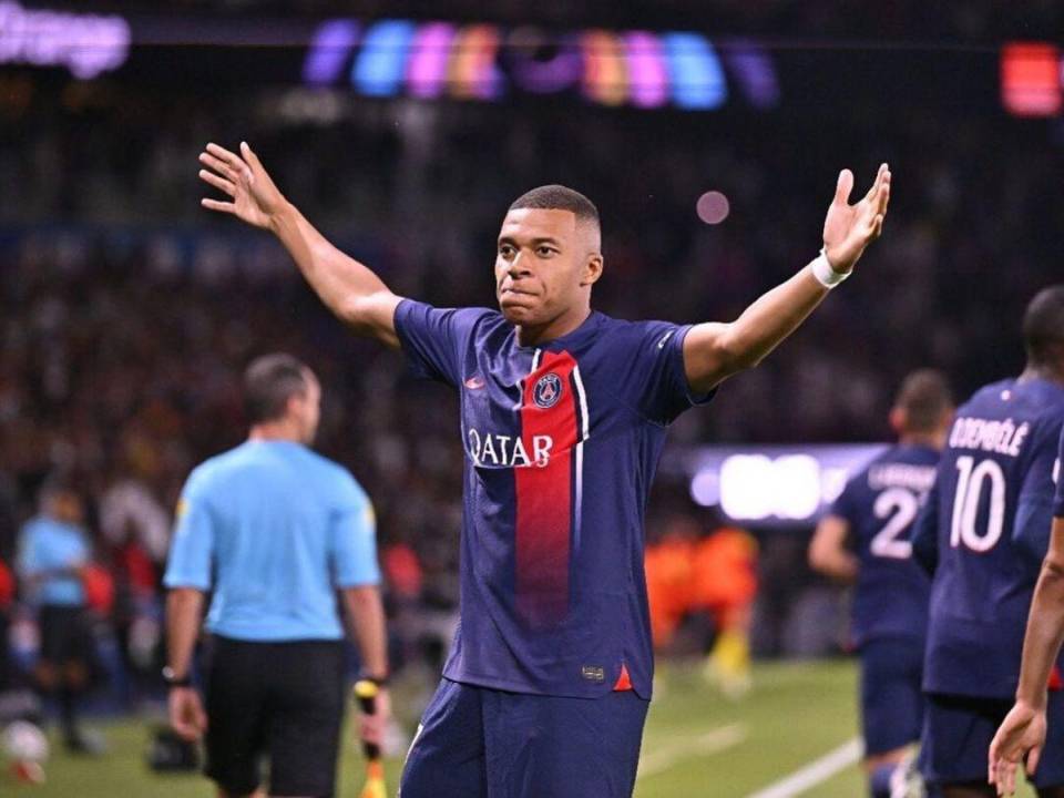 El jugador del PSG, Kylian Mbappé, envió un mensaje de apoyo a Alberth Elis.