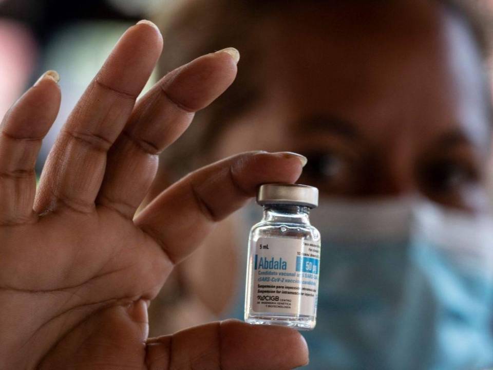 Expertos consideran que estas vacunas anticovid “han demostrado ser muy seguras”.