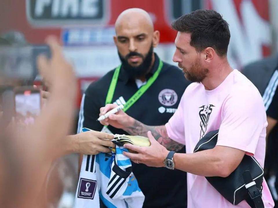 Lionel Messi es acompañado a todas partes por su guardaespaldas personal, quien ha generado mucho revuelo en las redes sociales.