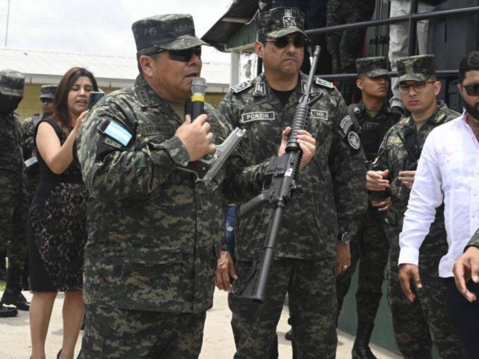 Coronel Fernando Muñoz, jefe de la Policía Militar de Orden Público (PMOP)