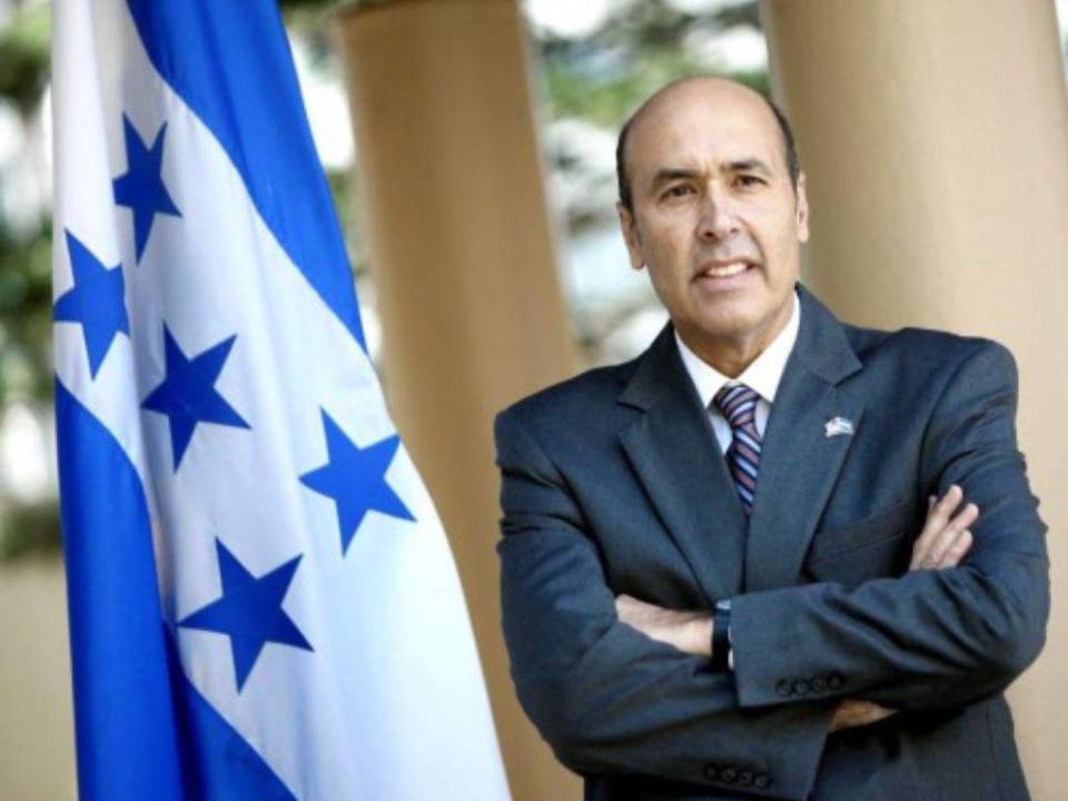 Hugo Llorens fungió como embajador de Estados Unidos en Honduras de 2008 a 2011.
