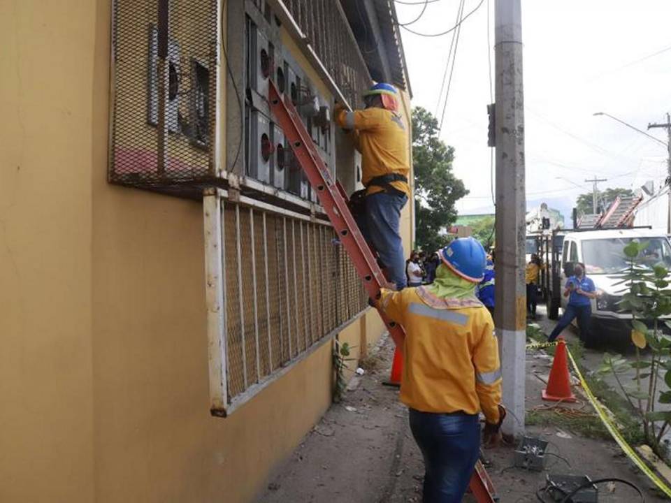 De ese total, se dejó de percibir L 1,192,417,770.35 por la condonación de capital, recargos, multas e intereses; y L 644,423,754.26 por la amnistía a saldos a pagar sin recargos, multas e intereses.