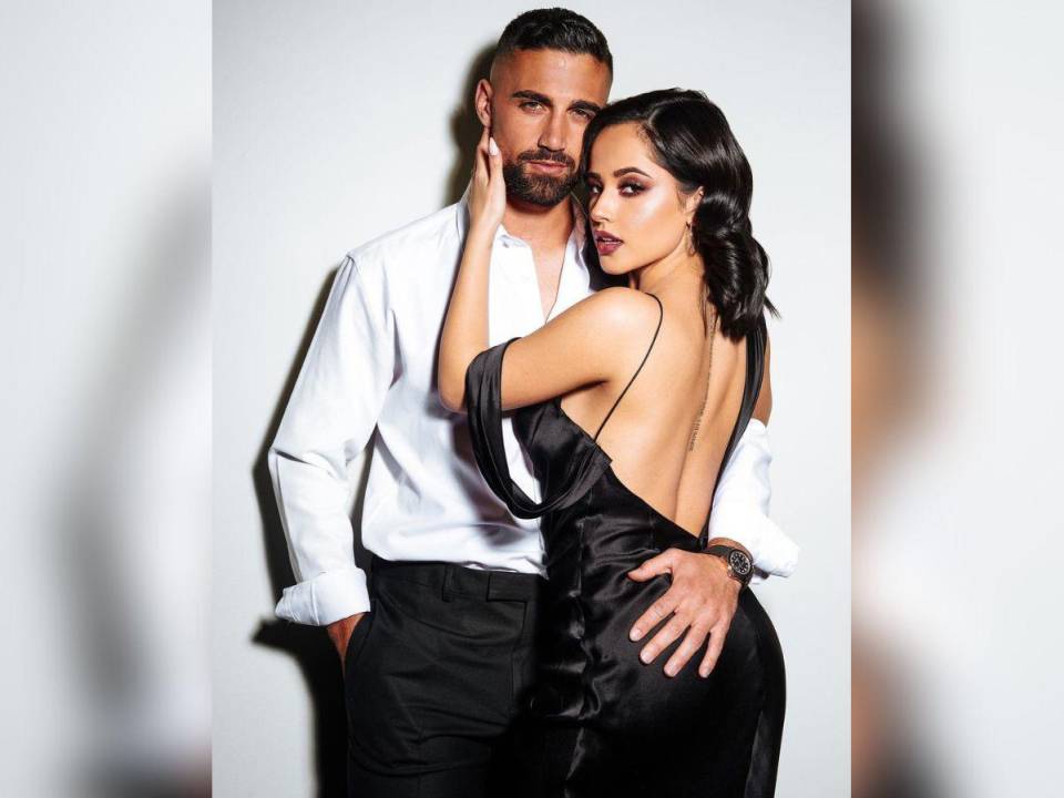 ¿Otro a la lista de infieles? Las redes sociales explotaron en las últimas horas luego de que un joven asegurar que Sebastian Lletget , prometido de la cantante Becky G, le fue infiel con ella y asegura tener las pruebas para probarlo. Esto es lo que se sabe sobre esta nueva polémica.