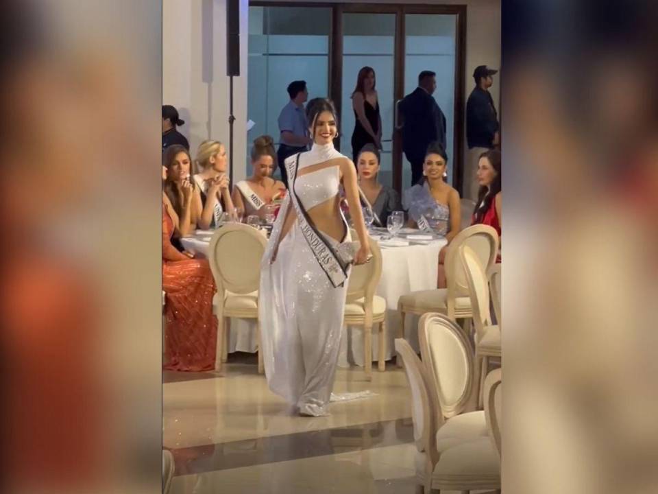 La hermosa catracha recibió elogios por su hermoso vestido para la cena de bienvenida