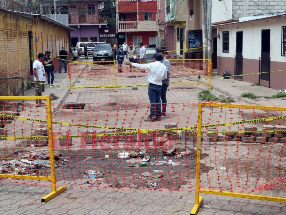 Casas del Barrio Morazán en peligró por socavón en caja puente (Fotos)