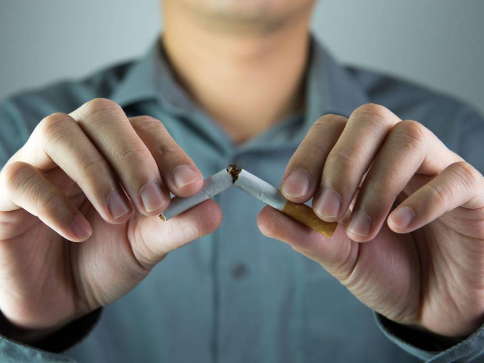 El tabaco contiene “más de 4,000 sustancias, de las que 200 provocan enfermedades cancerígenas graves”.