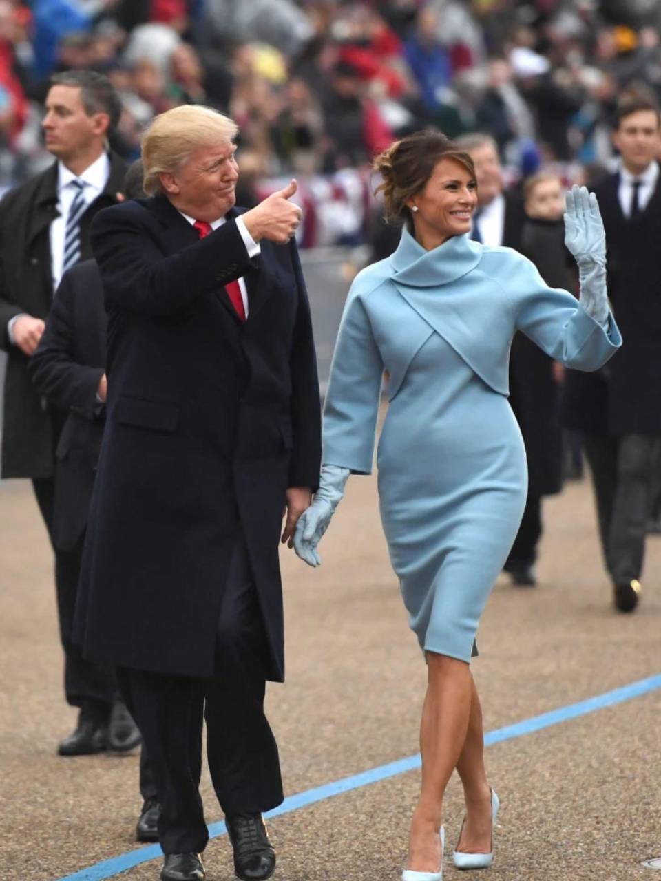Melania acertó con este atuendo recatado en 2017.
