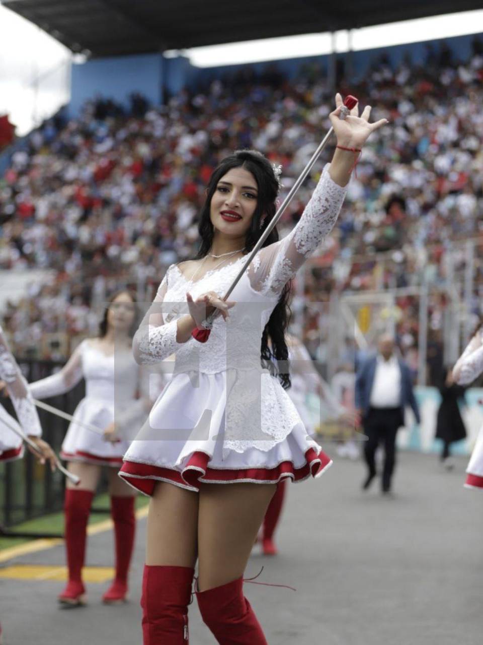 Andrea Flores demostró su talento el pasado 15 de septiembre tras varios meses de preparación para rendir tributo a la patria.