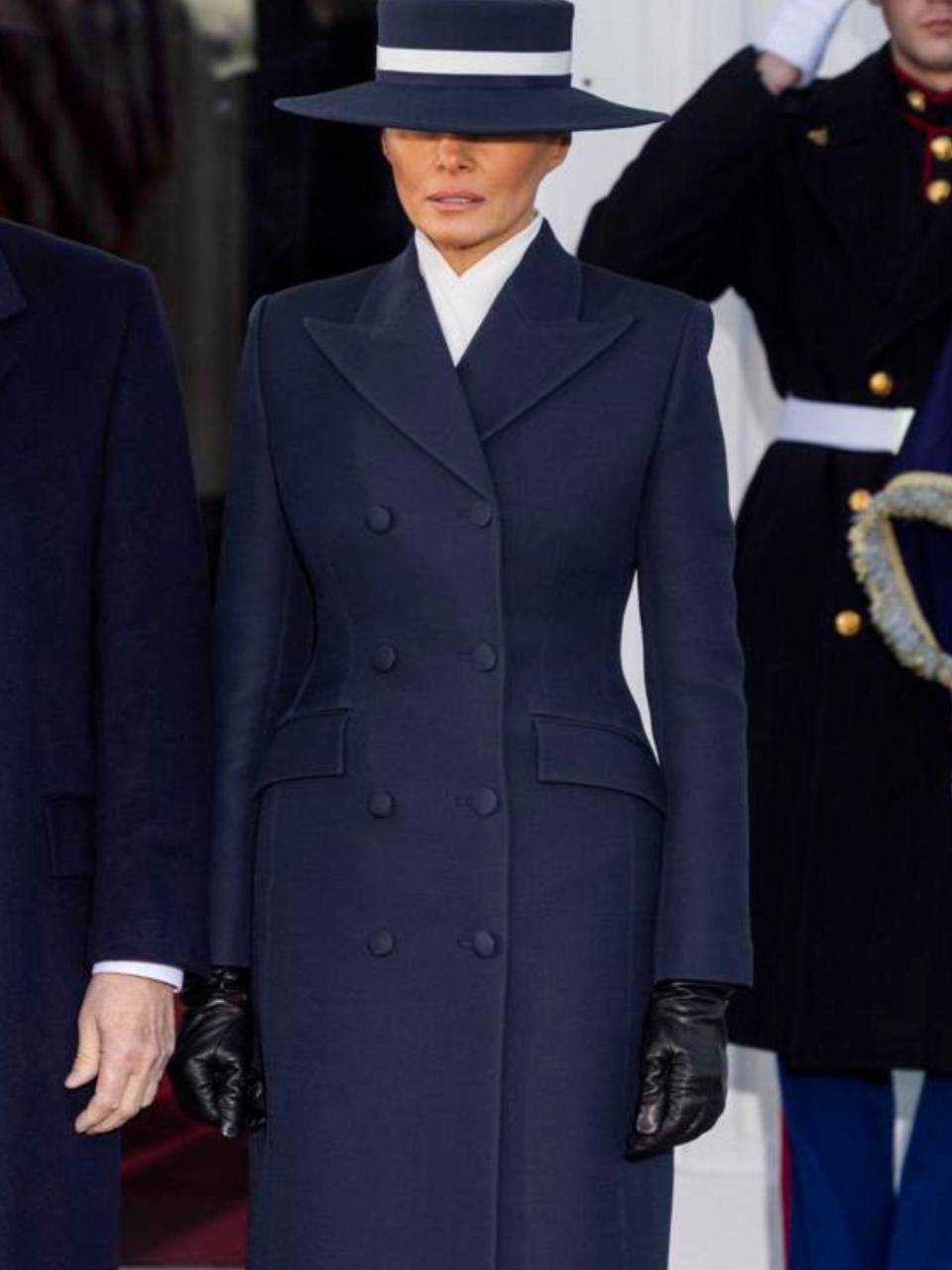 Este año, el traje de Melania ha causado furor.