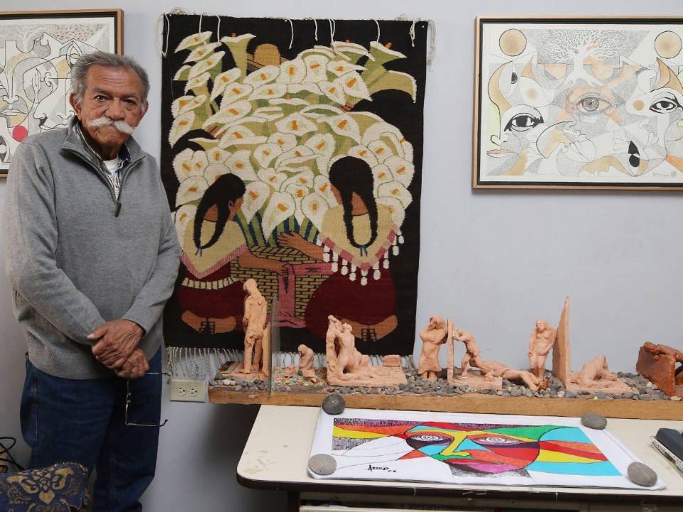 En su quehacer ha construido cinco décadas de arte sin concesiones ni repeticiones.