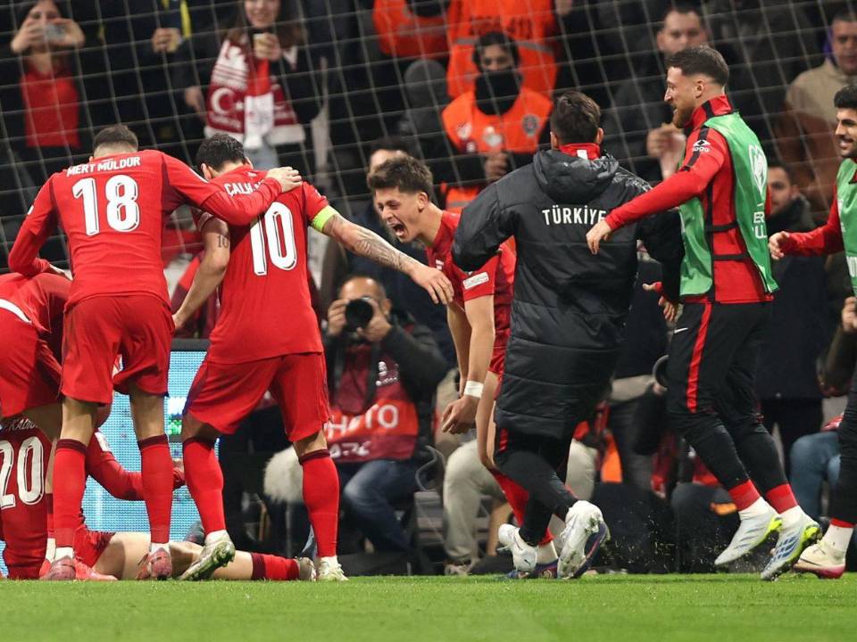 Con un Arda Güler estelar, Turquía dio un paso firme al Mundial 2026.