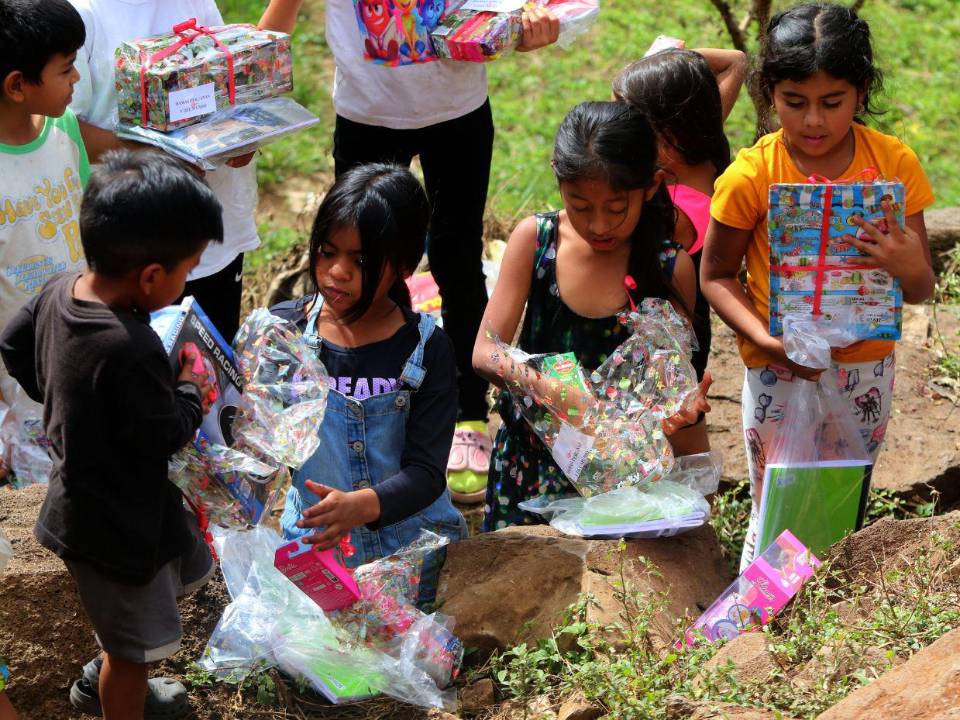 La solidaridad vuelve a brillar en la capital con la campaña Regale un Juguete, que transforma diciembre en un mes de sonrisas para los niños más necesitados.