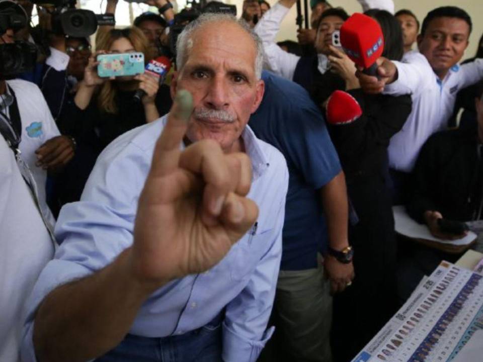 Imagen de archivo tomada por la cámara de EL HERALDO en las elecciones primarias de marzo de 2025.